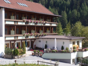 Hotel Garni Hainbacherhof Sölden